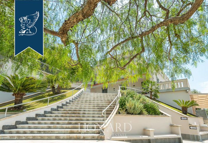 Image No.9-4 Bed Villa for sale