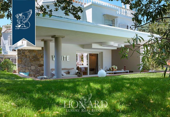 Image No.14-5 Bed Villa for sale