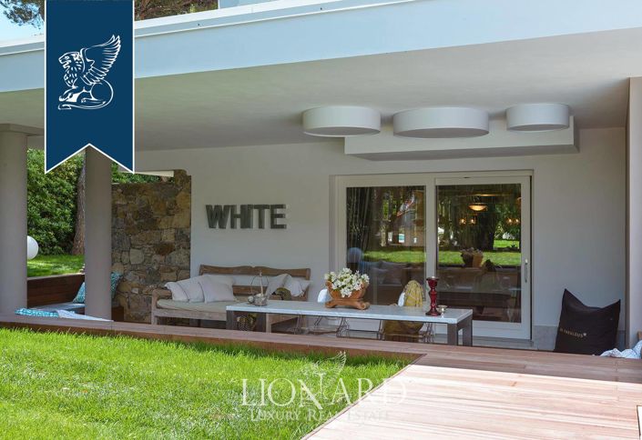 Image No.8-5 Bed Villa for sale