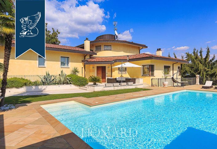 Image No.7-5 Bed Villa for sale