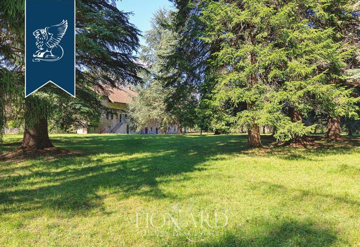 Image No.18-30 Bed Villa for sale