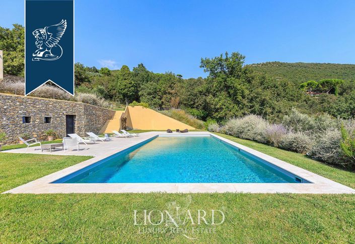 Image No.19-8 Bed Villa for sale