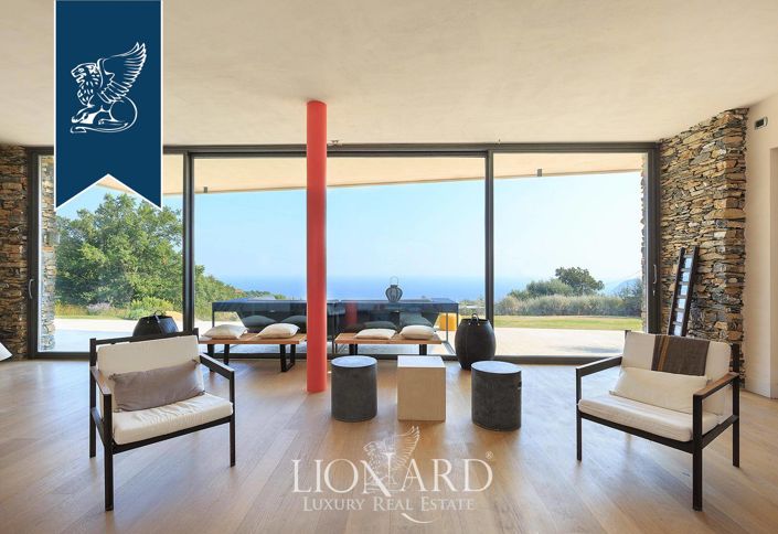 Image No.36-8 Bed Villa for sale