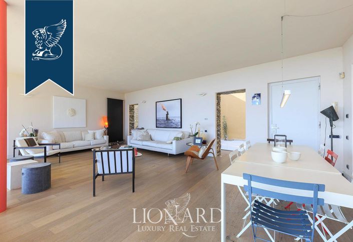 Image No.40-8 Bed Villa for sale