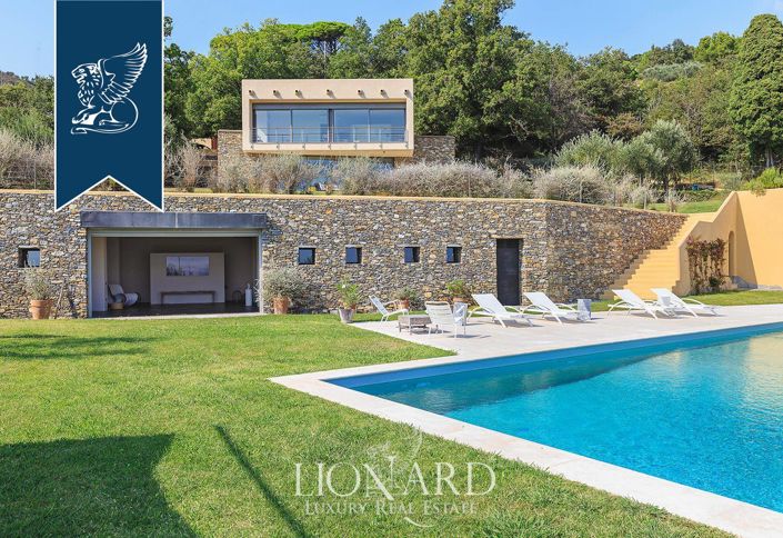 Image No.5-8 Bed Villa for sale