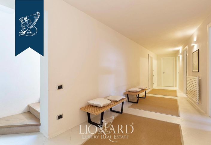 Image No.57-8 Bed Villa for sale