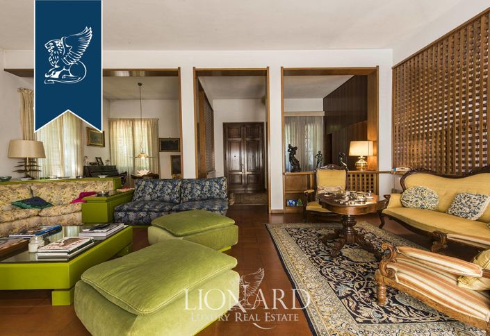 Image No.14-7 Bed Villa for sale