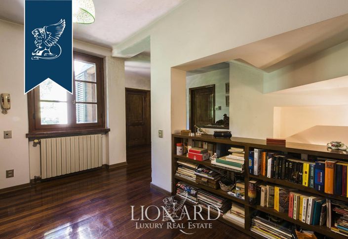 Image No.20-7 Bed Villa for sale