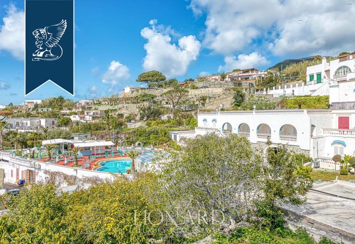 Image No.21-Un hôtel de 62 chambres à vendre à Forio