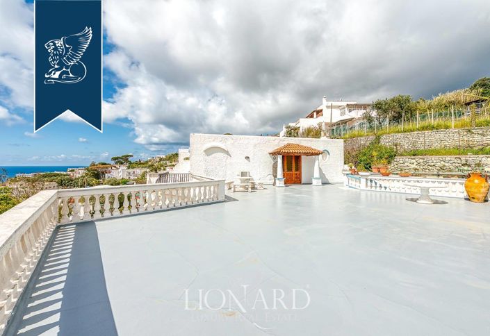 Image No.27-Un hôtel de 62 chambres à vendre à Forio