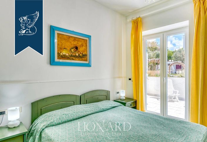 Image No.39-Un hôtel de 62 chambres à vendre à Forio