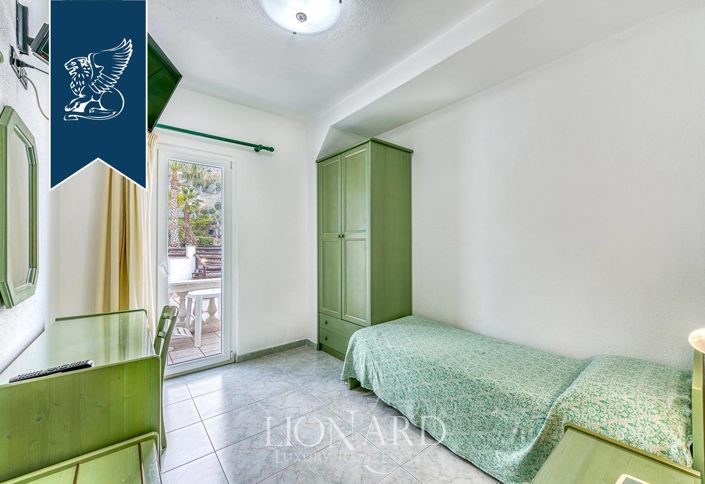 Image No.40-Un hôtel de 62 chambres à vendre à Forio