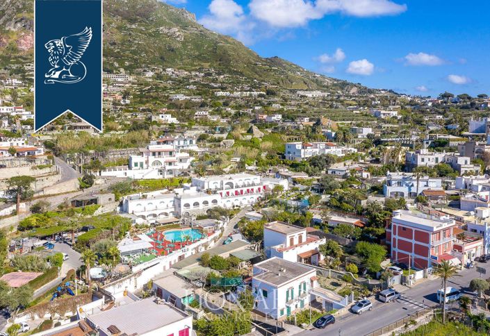 Image No.44-Un hôtel de 62 chambres à vendre à Forio