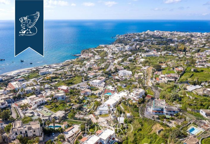 Image No.5-Un hôtel de 62 chambres à vendre à Forio