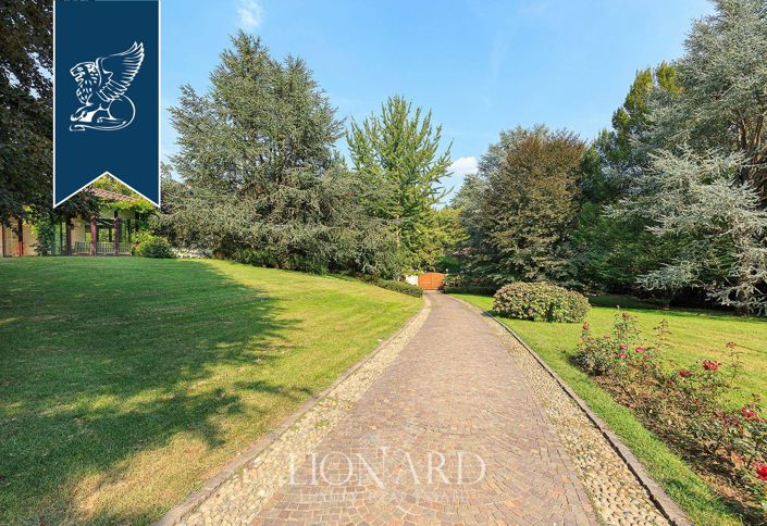 Image No.30-6 Bed Villa for sale