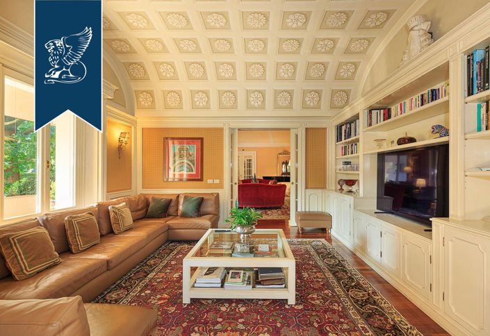 Image No.44-6 Bed Villa for sale