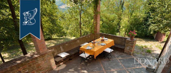 Image No.11-9 Bed Country House for sale