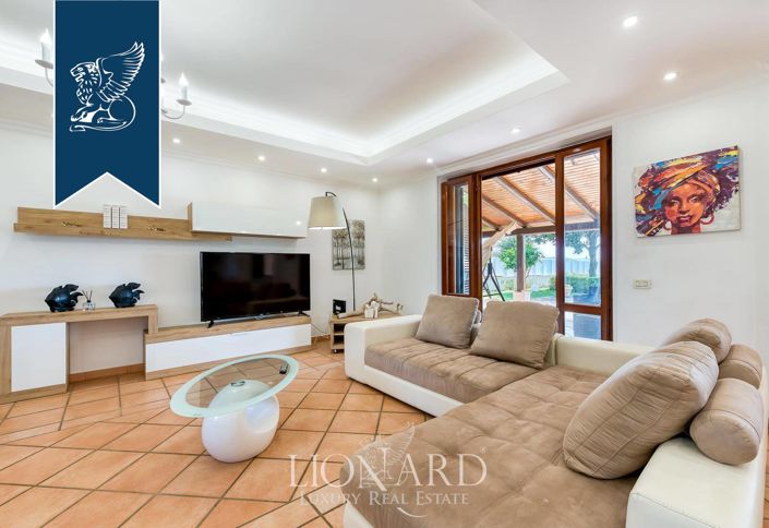 Image No.14-Villa de 9 chambres à vendre à San Felice Circeo