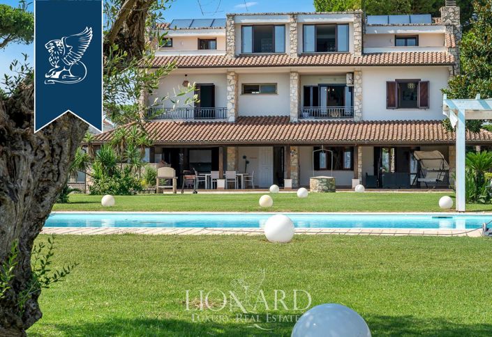 Image No.4-Villa de 9 chambres à vendre à San Felice Circeo