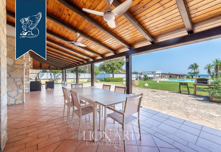 Image No.8-Villa de 9 chambres à vendre à San Felice Circeo