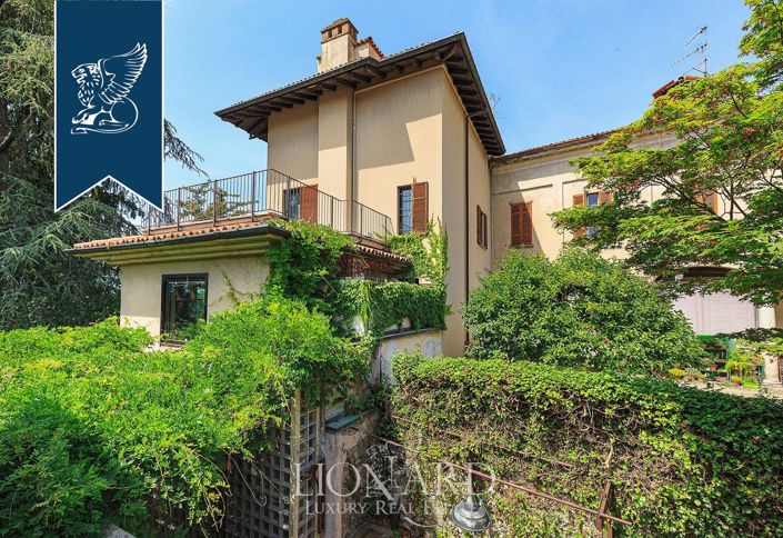 Image No.11-7 Bed Villa for sale