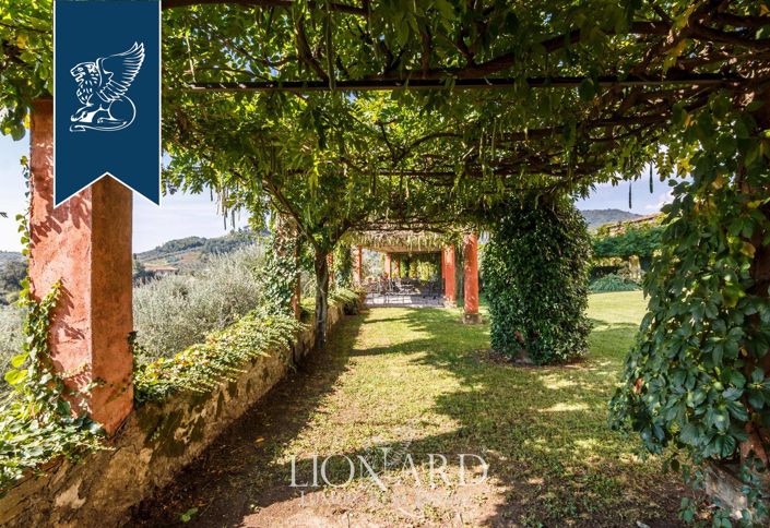 Image No.18-8 Bed Villa for sale