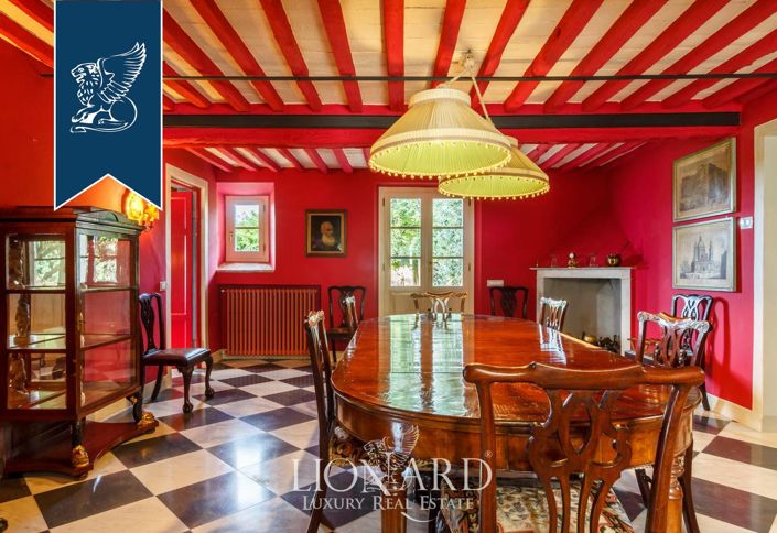 Image No.40-8 Bed Villa for sale