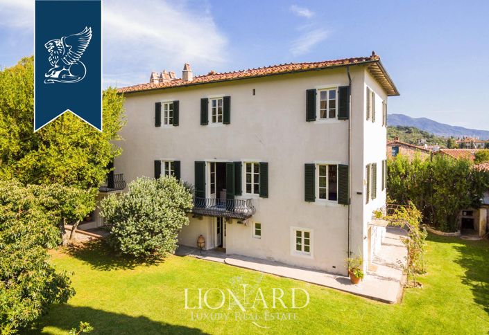 Image No.5-8 Bed Villa for sale