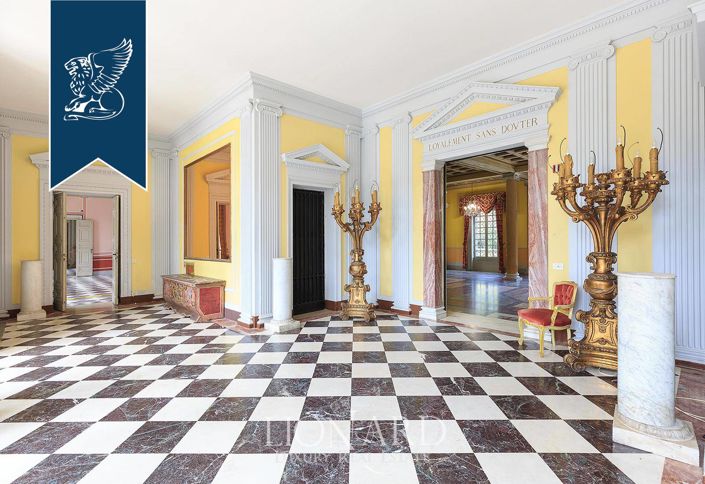 Image No.11-24 Bed Villa for sale