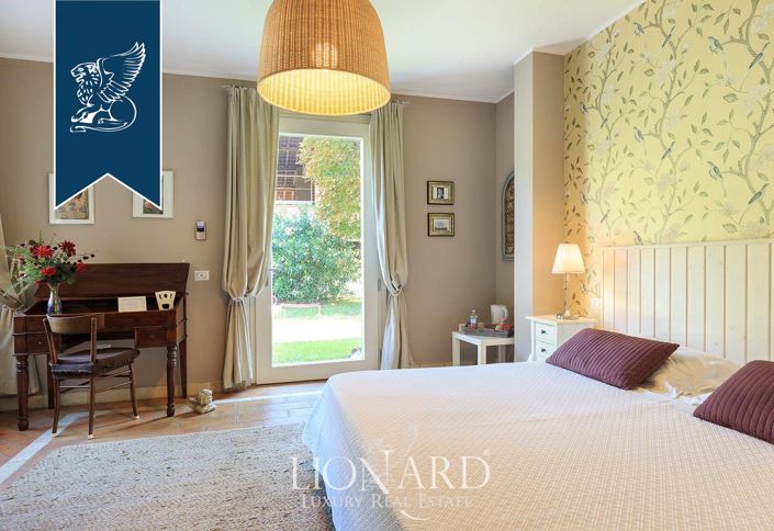 Image No.31-4 Bed Farmhouse for sale