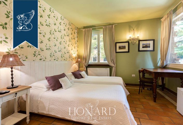 Image No.32-4 Bed Farmhouse for sale