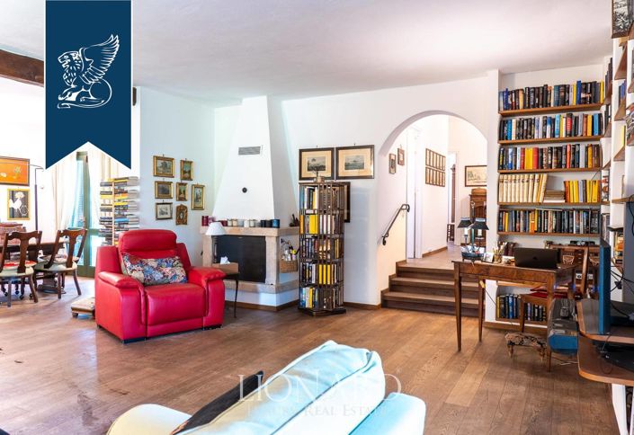 Image No.20-5 Bed Villa for sale