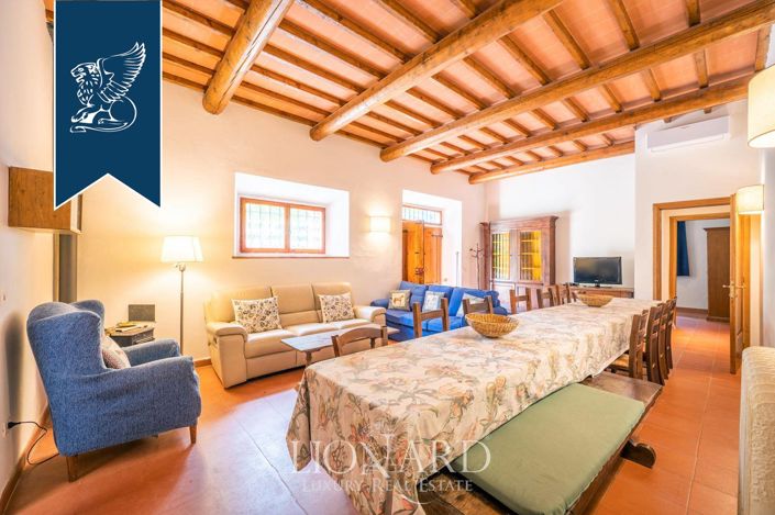 Image No.17-9 Bed Farmhouse for sale