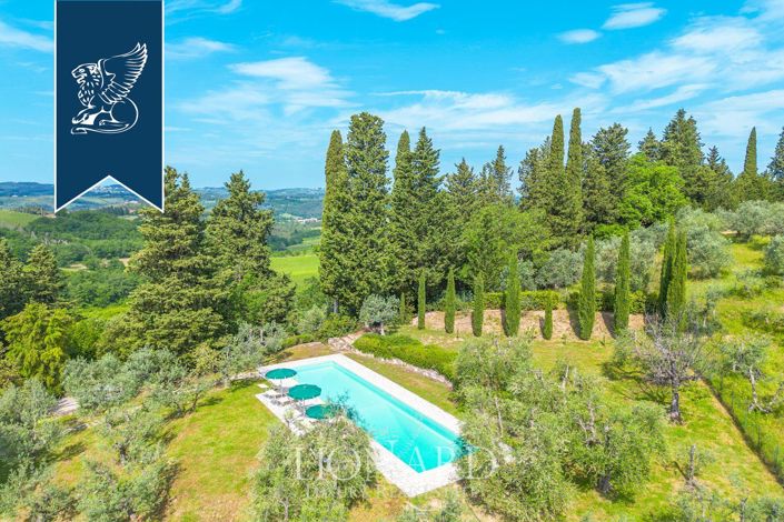 Image No.3-9 Bed Farmhouse for sale