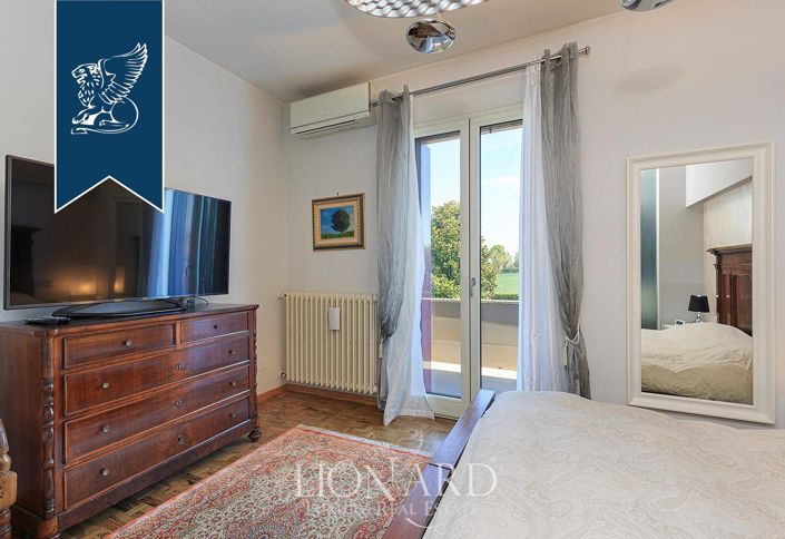 Image No.18-3 Bed Villa for sale