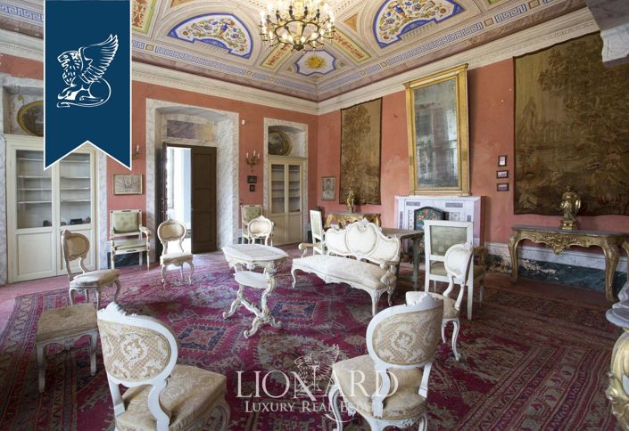 Image No.20-30 Bed Villa for sale