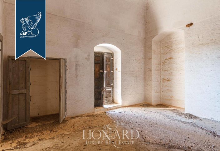 Image No.20-Maison de campagne de 12 chambres à vendre à Massafra