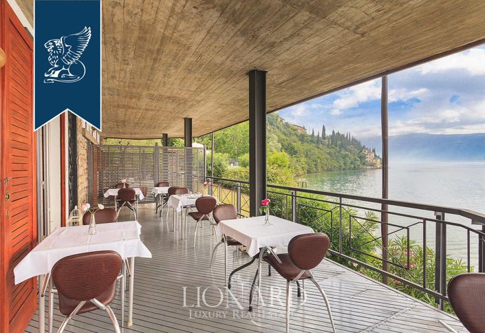 Image No.18-17 Bed Villa for sale