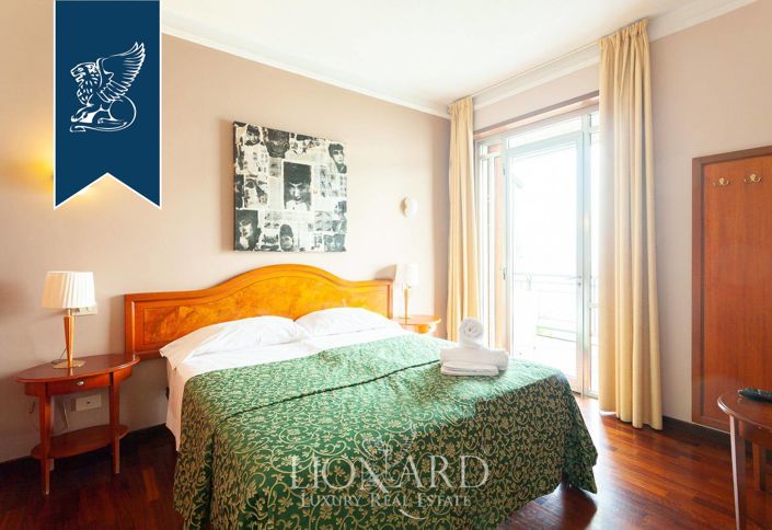 Image No.19-17 Bed Villa for sale