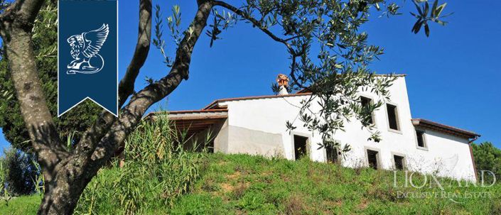 Image No.2-Maison de campagne de 5 chambres à vendre à Lastra a Signa