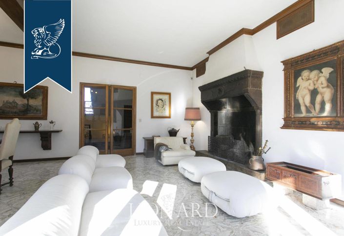 Image No.29-8 Bed Villa for sale