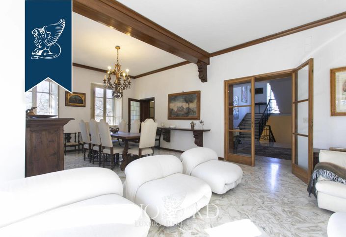 Image No.30-8 Bed Villa for sale