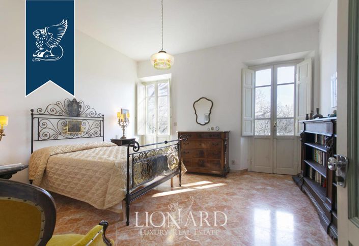 Image No.48-8 Bed Villa for sale