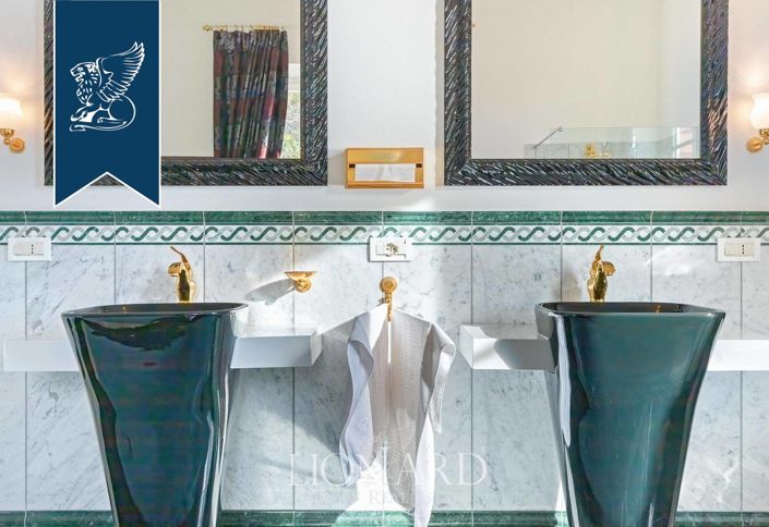 Image No.34-9 Bed Villa for sale