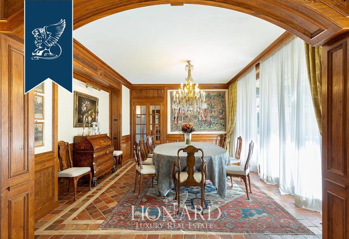 Image No.40-8 Bed Villa for sale