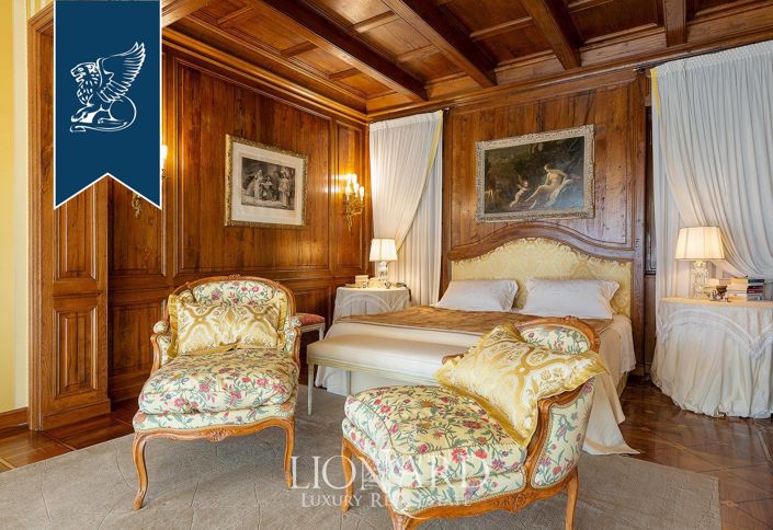 Image No.58-8 Bed Villa for sale