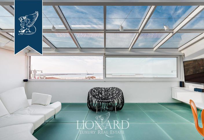 Image No.20-4 Bed Apartment for sale