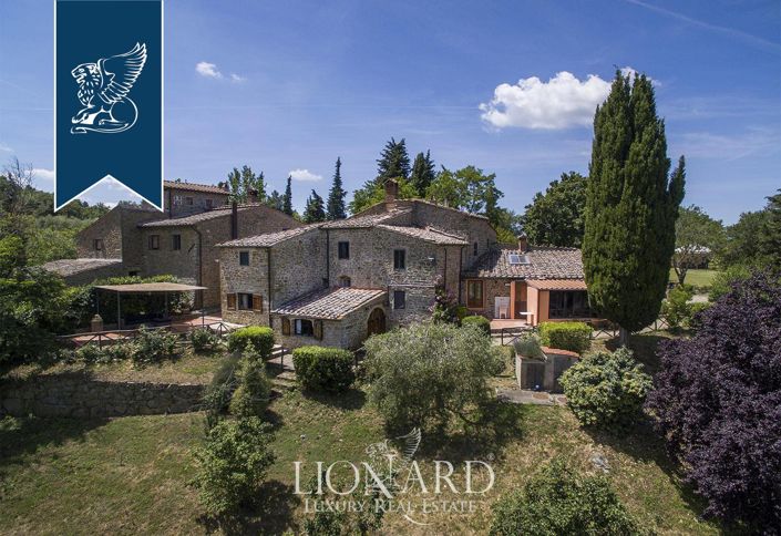 Image No.8-7 Bed Country House for sale