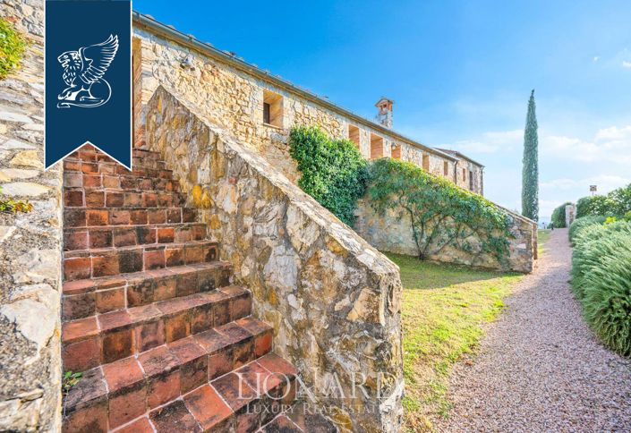 Image No.14-Ferme de 13 chambres à vendre à Cinigiano