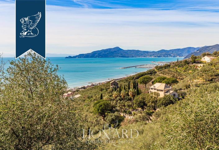 Image No.9-7 Bed Villa for sale